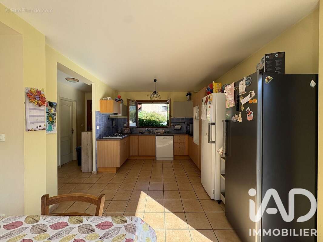 Maison 114 m² à La Rochette  - photo 3