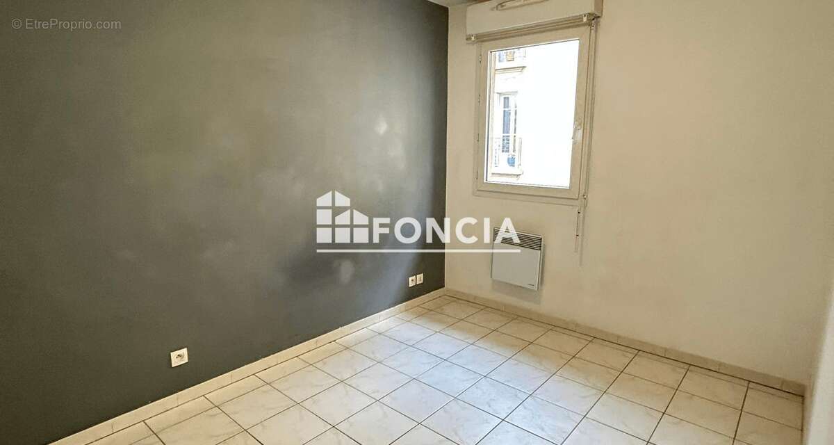 Appartement à MARSEILLE-5E