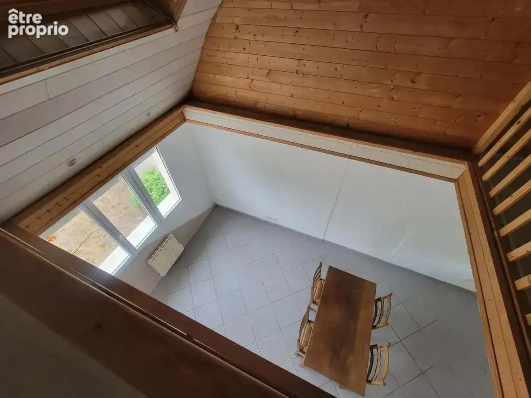 Maison 61 m² à Le Saint  - photo 4