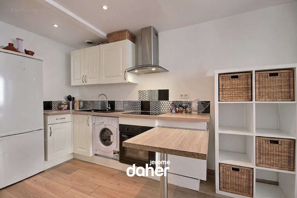 Appartement à MARSEILLE-1E