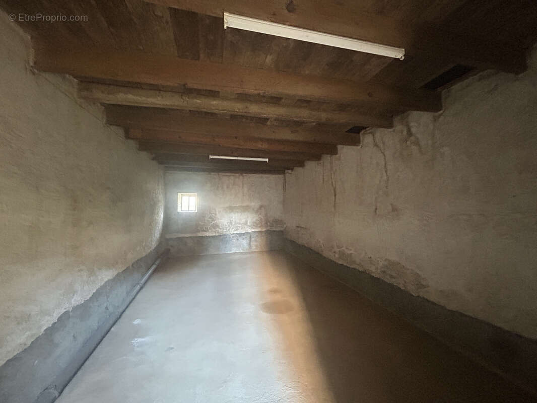 EXCLUSIVITE !! ASSIEU, Ferme 145 m2 habitables environ sur 2 niveaux et terrain. - photo 17