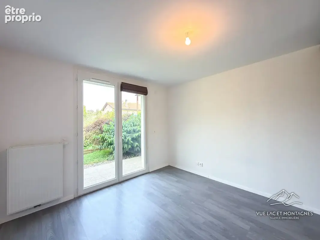 Appartement T2 43 m²  Rez-de-jardin, jardin privatif 96 m², garage fermé - photo 9