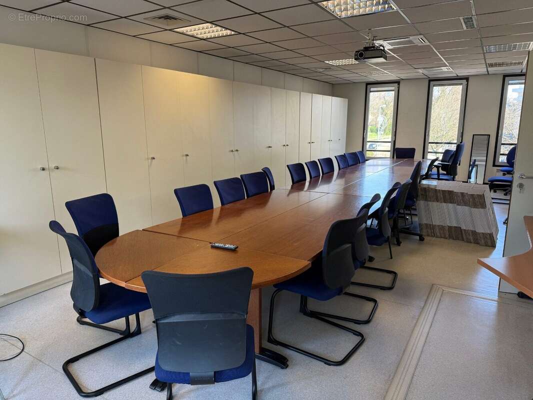 Commerce 475 m² à Meylan  - photo 3