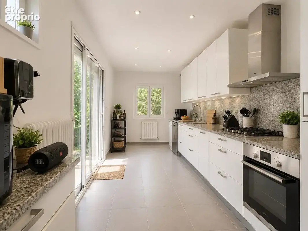 Maison 190 m² à Saint-Maur-Des-Fosses  - photo 5