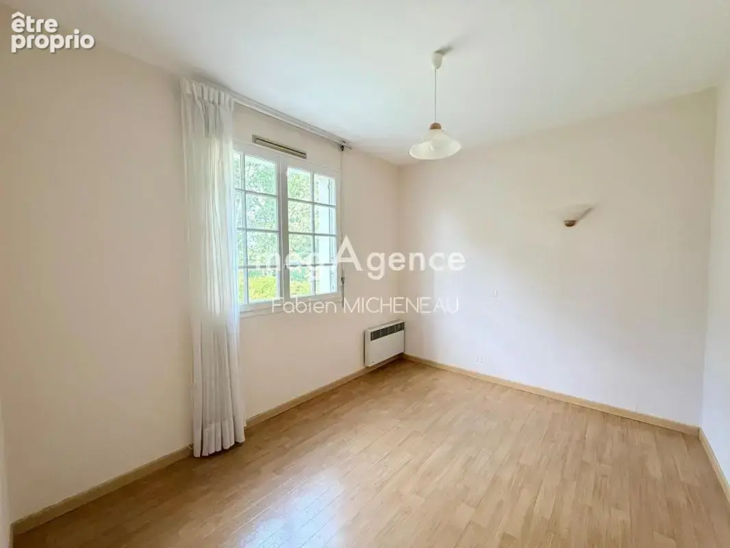 Maison Cholet La Cormetière - 118 m² - 5 Chambres - photo 11