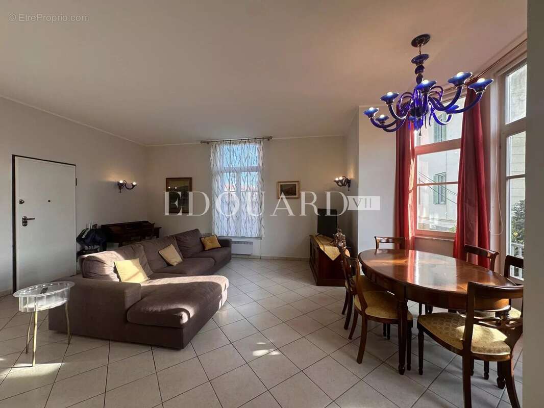 Appartement à MENTON