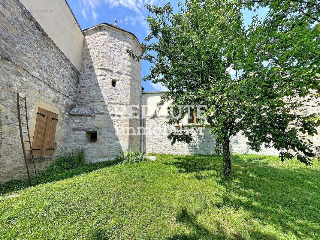 Grande maison T8 environ 250m²  - Hangar - Jardin - Crugny - photo 30