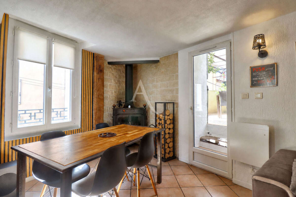 Maison de village avec terrasse, garages, cave a rians - photo 6