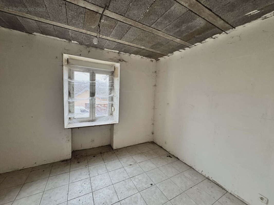 Maison 200 m² à Darney  - photo 6