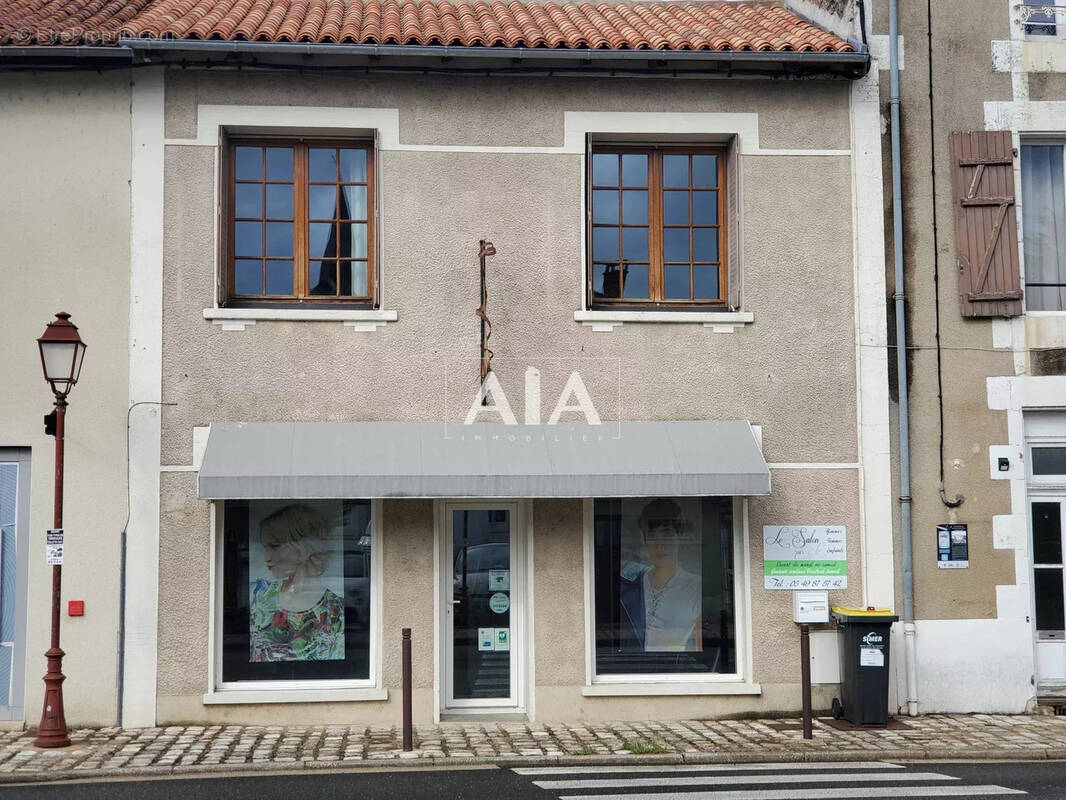Maison à CHARROUX
