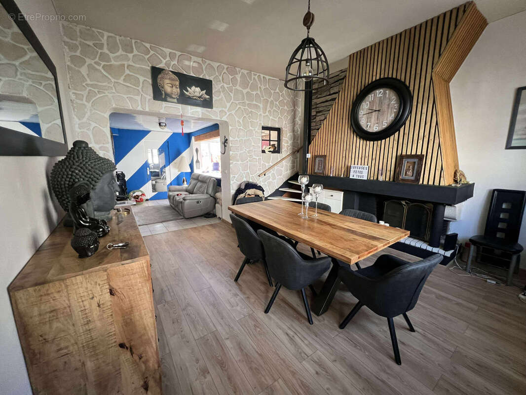 Jolie maison 1 chambre cour - photo 3