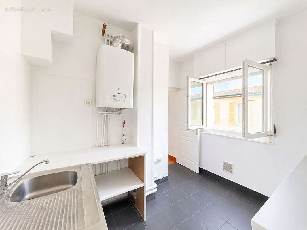 TOULOUSE - Jean Jaurès / Place Belfort - Lumineux T2 de 46.51 m² avec ascenseur et cave - photo 5