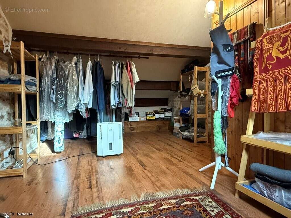 Maison à NANTEUIL-EN-VALLEE