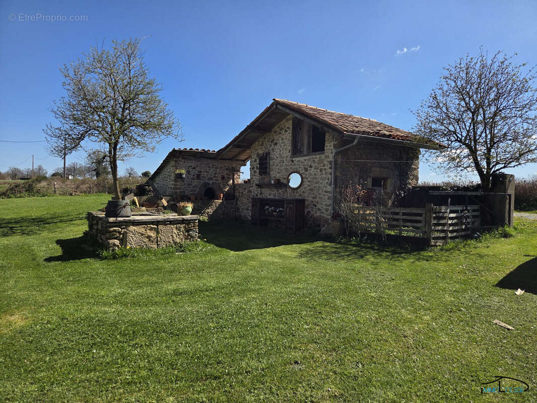 Maison à VAUREILLES