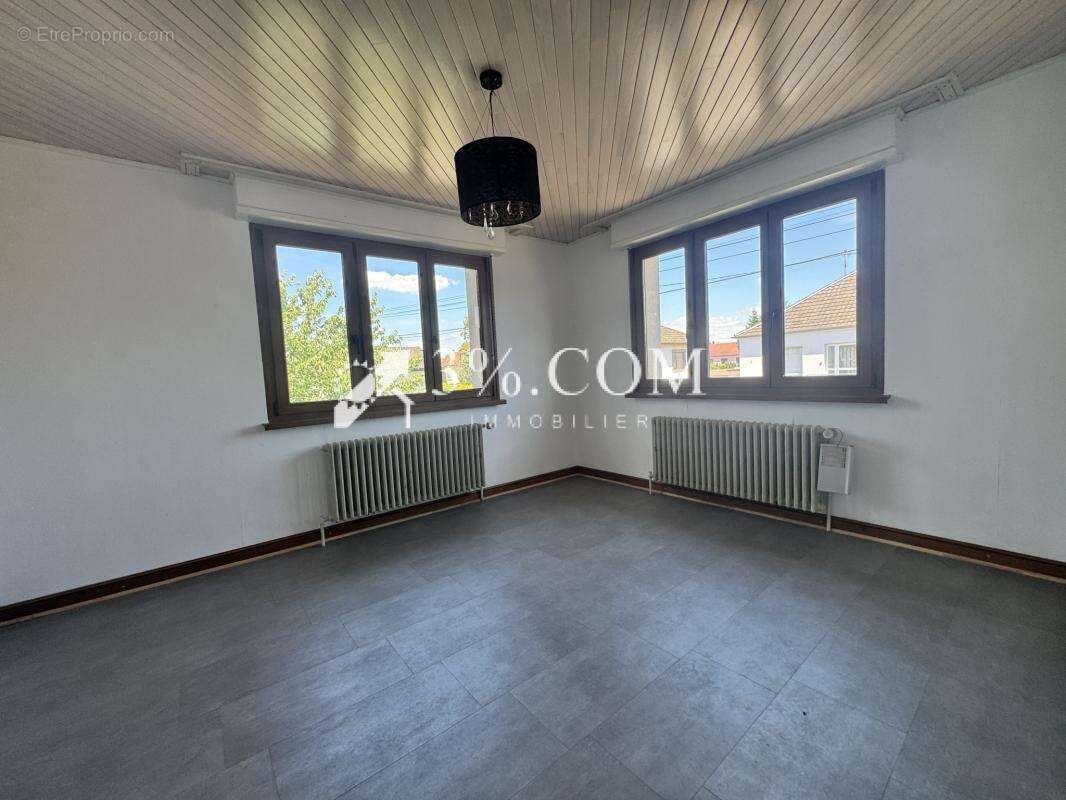 3%COM Maison à Steinbourg sur 6,19 ares - photo 9