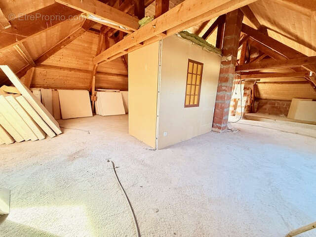 Maison à PREVESSIN-MOENS