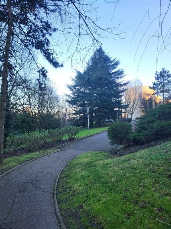 Appartement à ROSNY-SOUS-BOIS