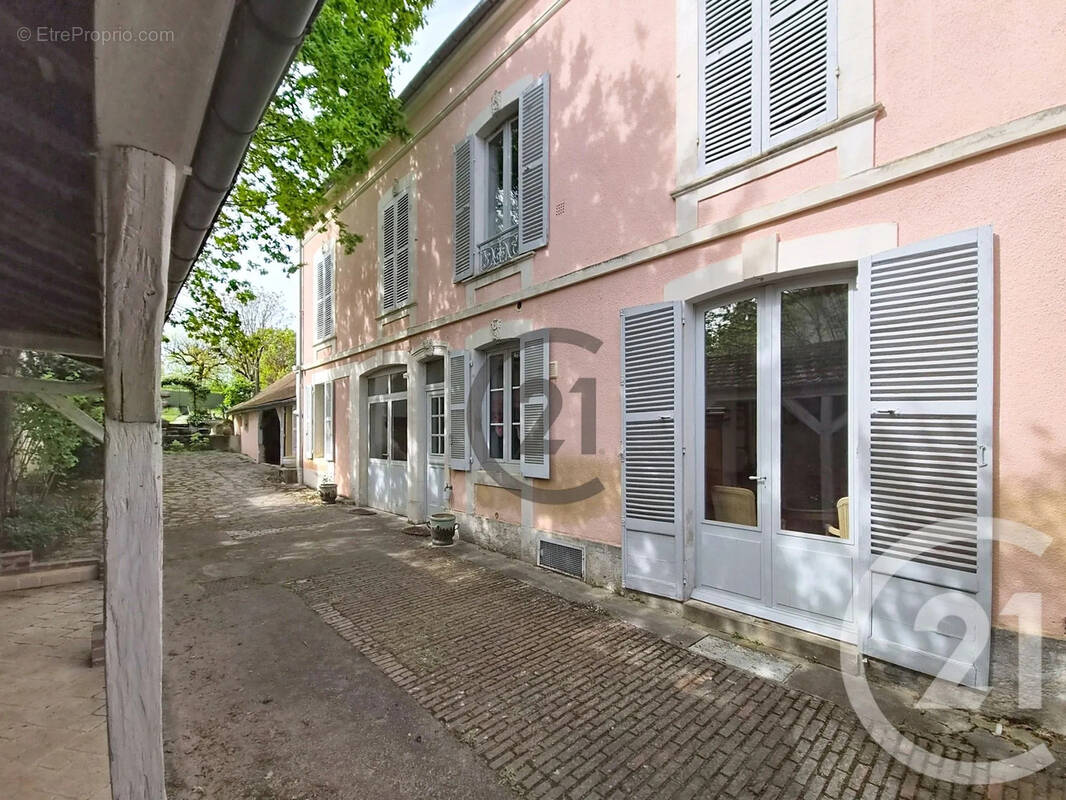 Maison à AUXERRE