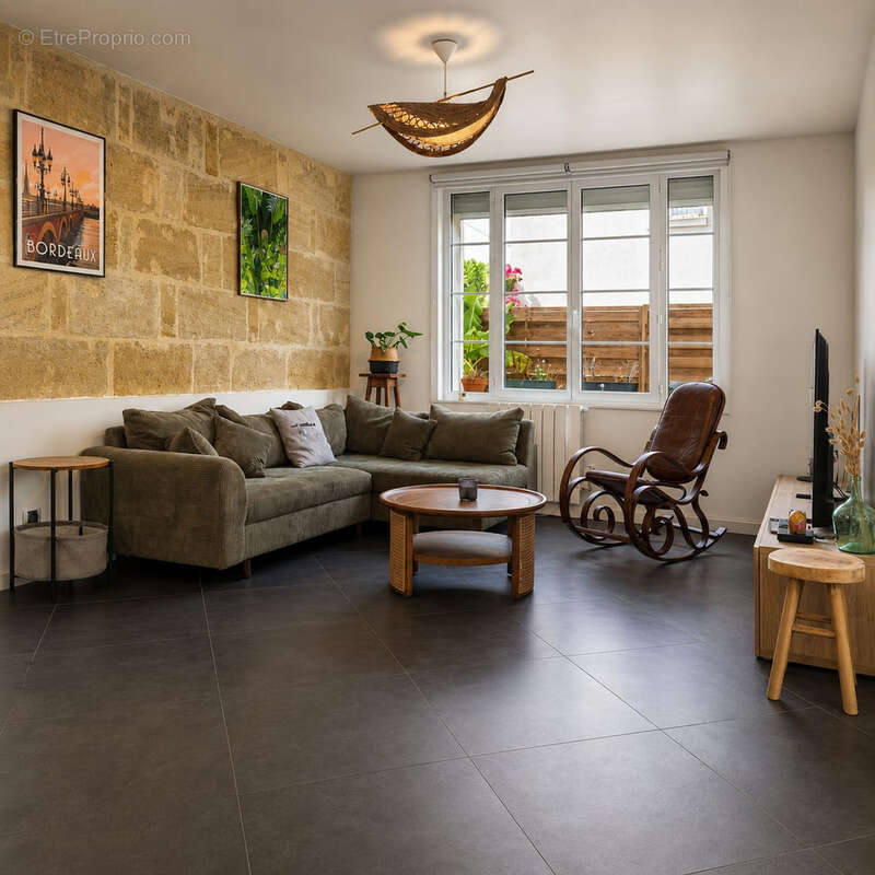Maison à VILLENAVE-D'ORNON