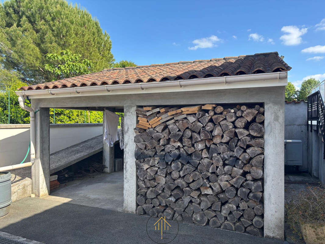 Maison 3 chambres, piscine, garage, terrain clos et arbore - photo 14