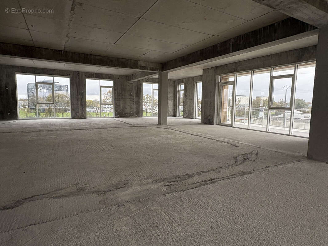 Commerce à MOUILLERON-LE-CAPTIF