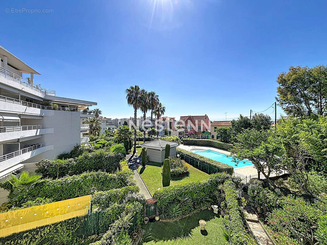 Appartement à VALLAURIS
