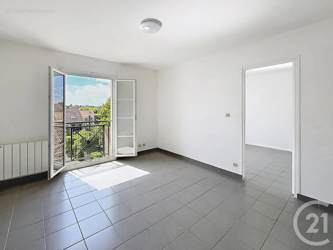 Appartement à BRIE-COMTE-ROBERT