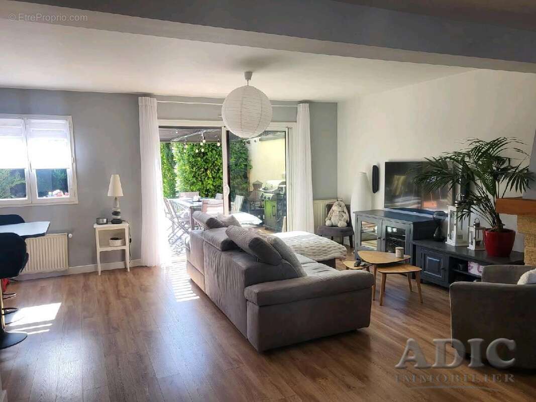 Maison à MOUSSY-LE-VIEUX