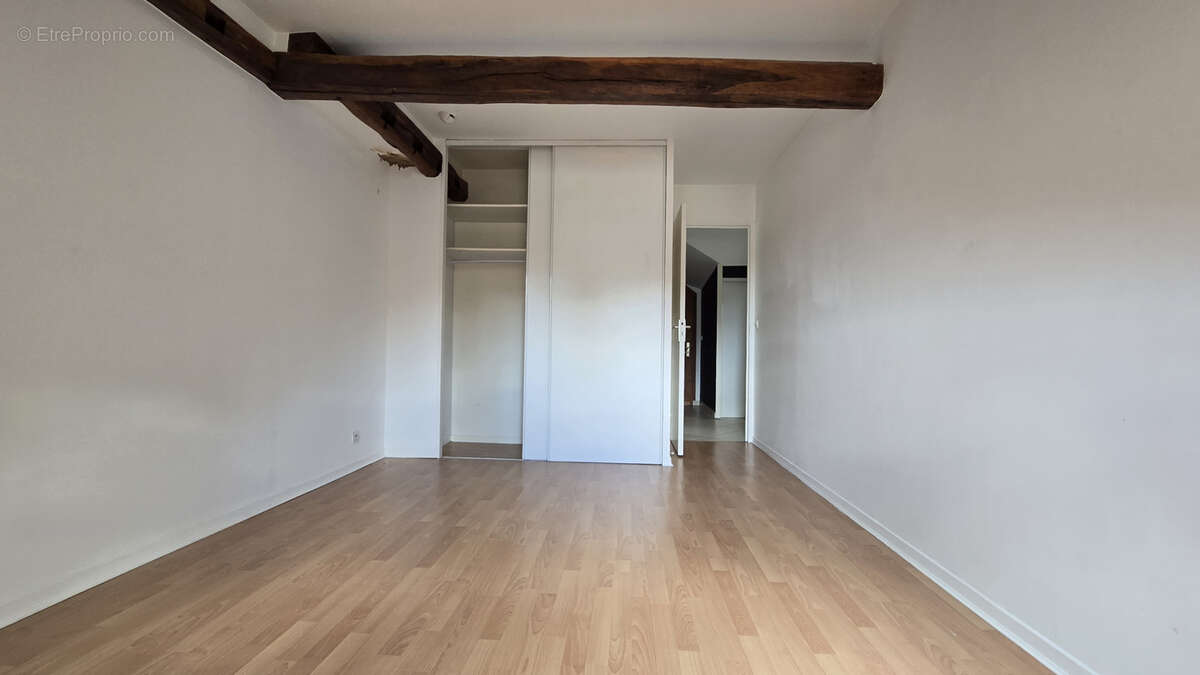 Appartement à LIMOURS
