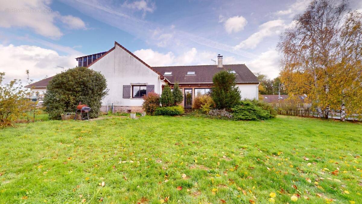 Maison à BETON-BAZOCHES