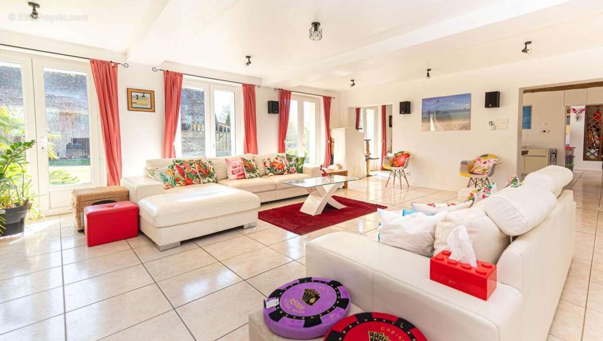 Maison à LA BAZOCHE-GOUET