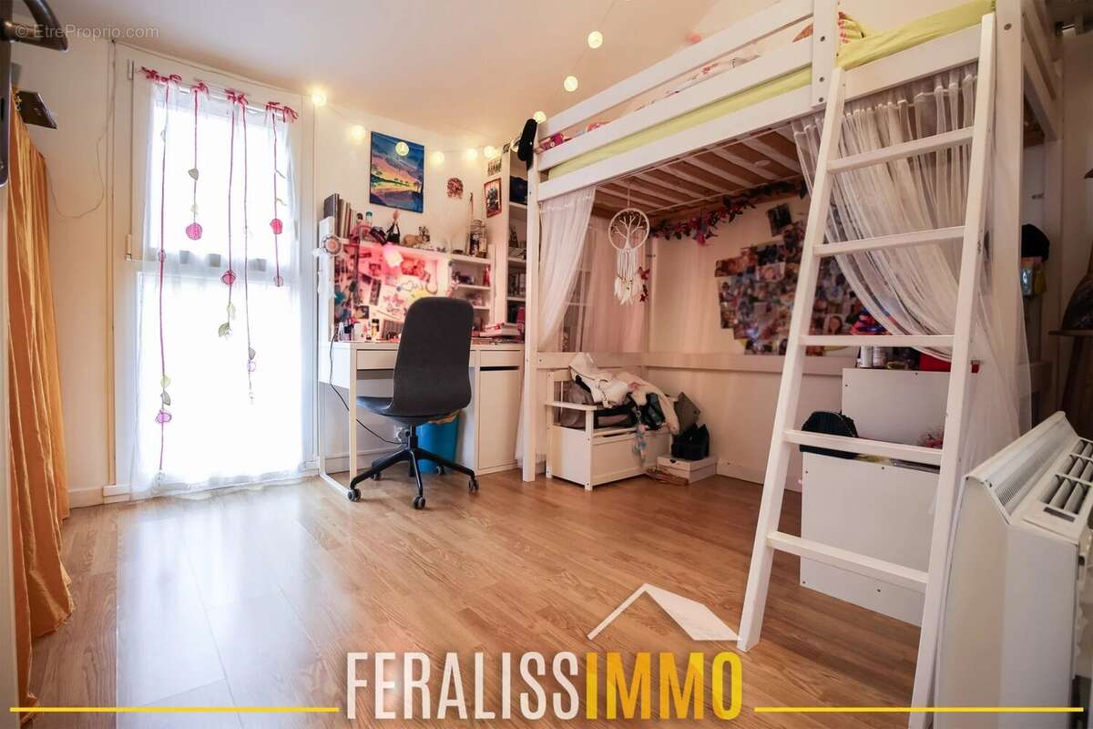 Maison à JOUY-LE-MOUTIER