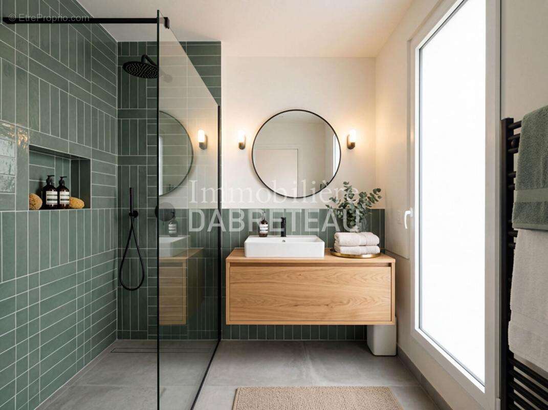 Appartement à SAINT-BONNET-DE-MURE