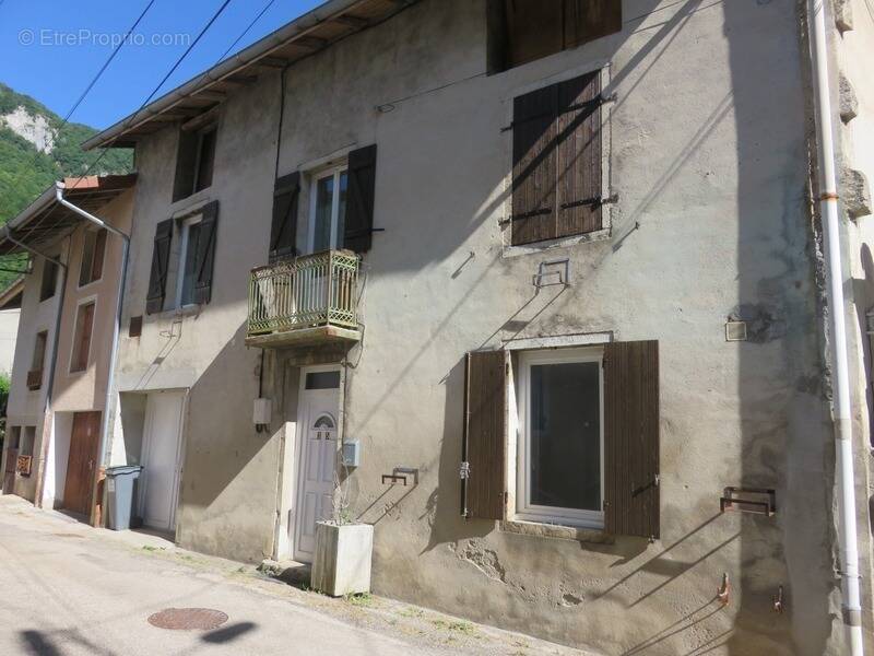 Maison à CHALEY