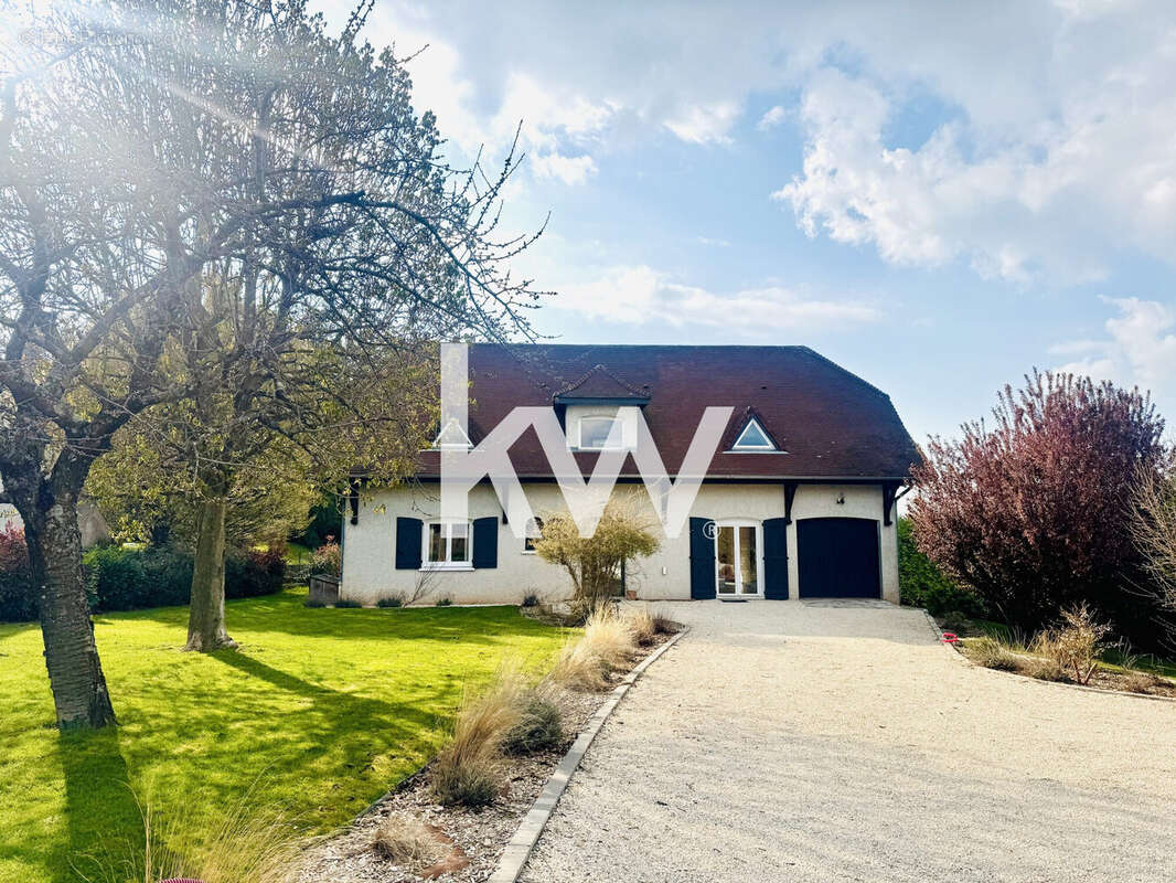 Maison à LA FOUILLOUSE