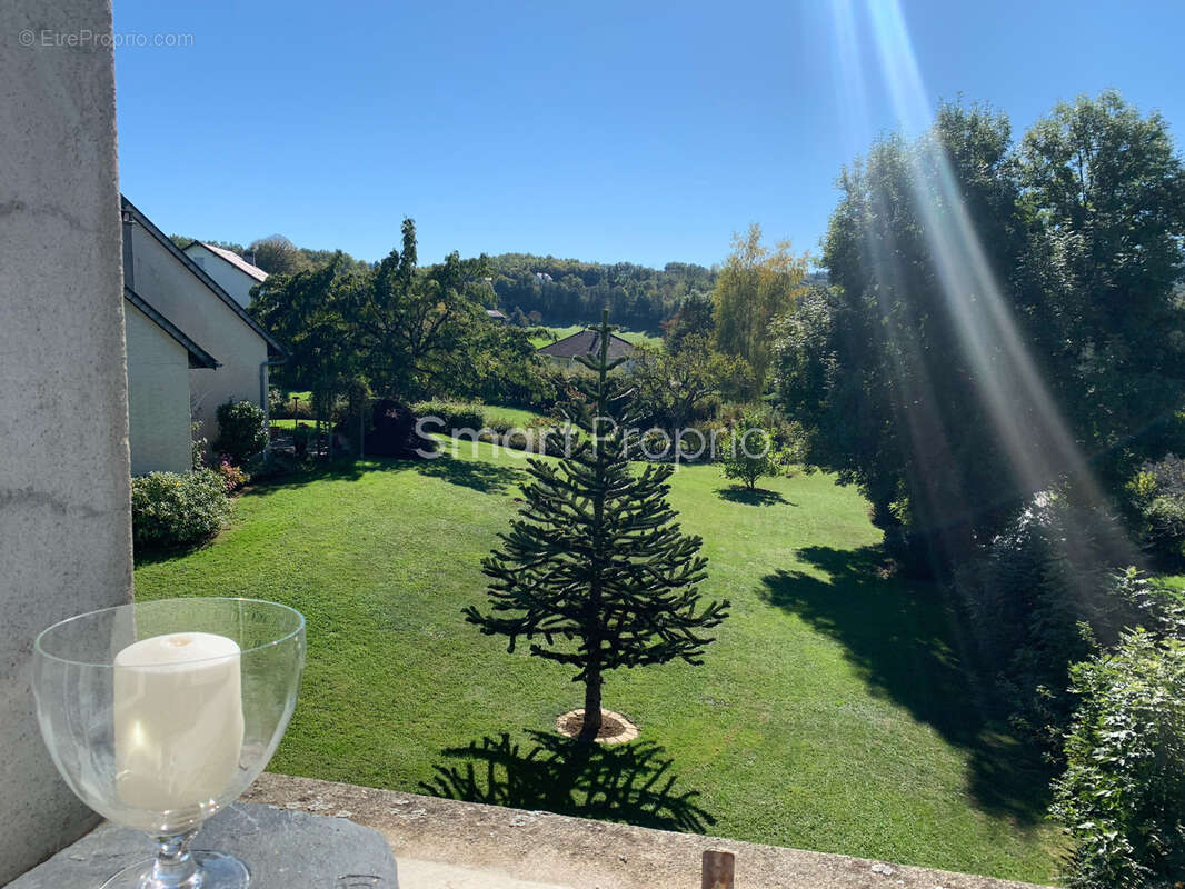 Appartement à LAGUENNE