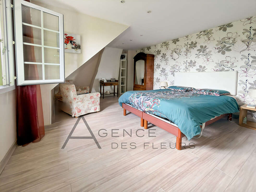 Maison à FRENEUSE