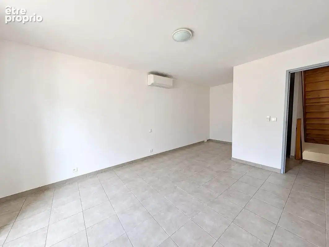 Maison de village rénovée 92 m2   3 chambres   Escales - photo 5