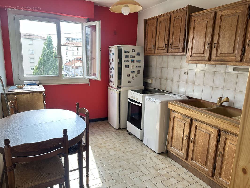 Appartement à SAINT-ETIENNE