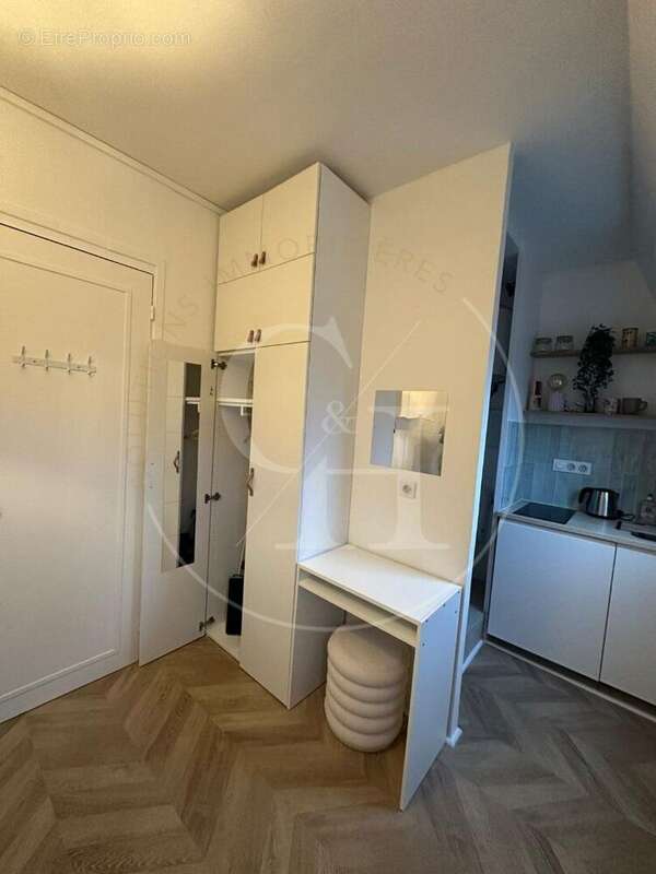 Photo 3 - Appartement à PARIS-8E