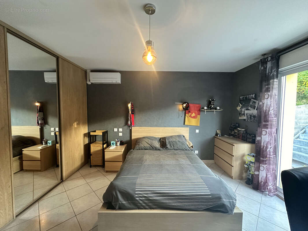 Maison à DECAZEVILLE