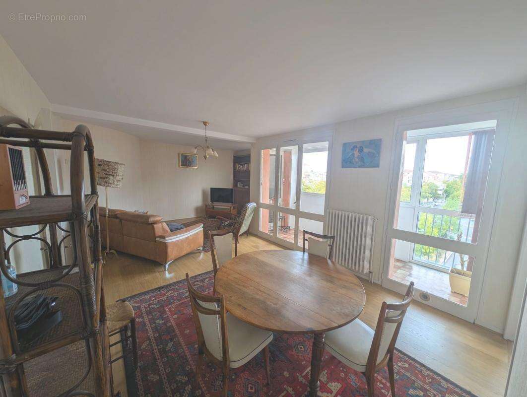 Appartement à COLOMIERS