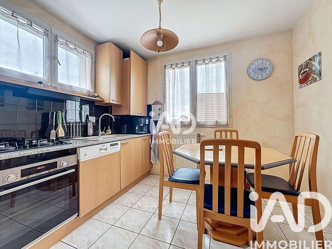 Photo 4 - Maison à VAUJOURS