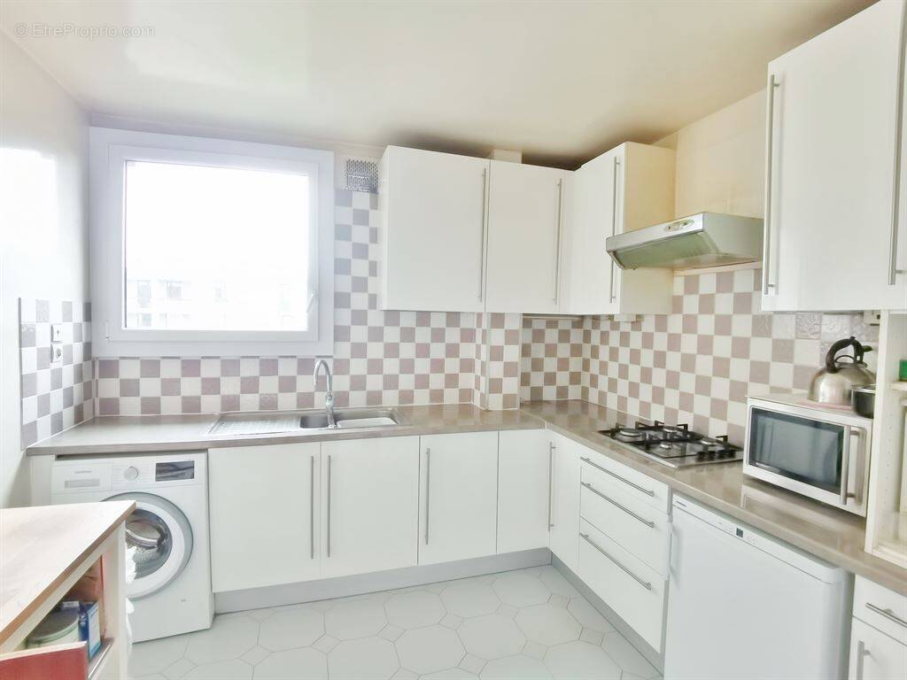 Appartement à PARIS-20E