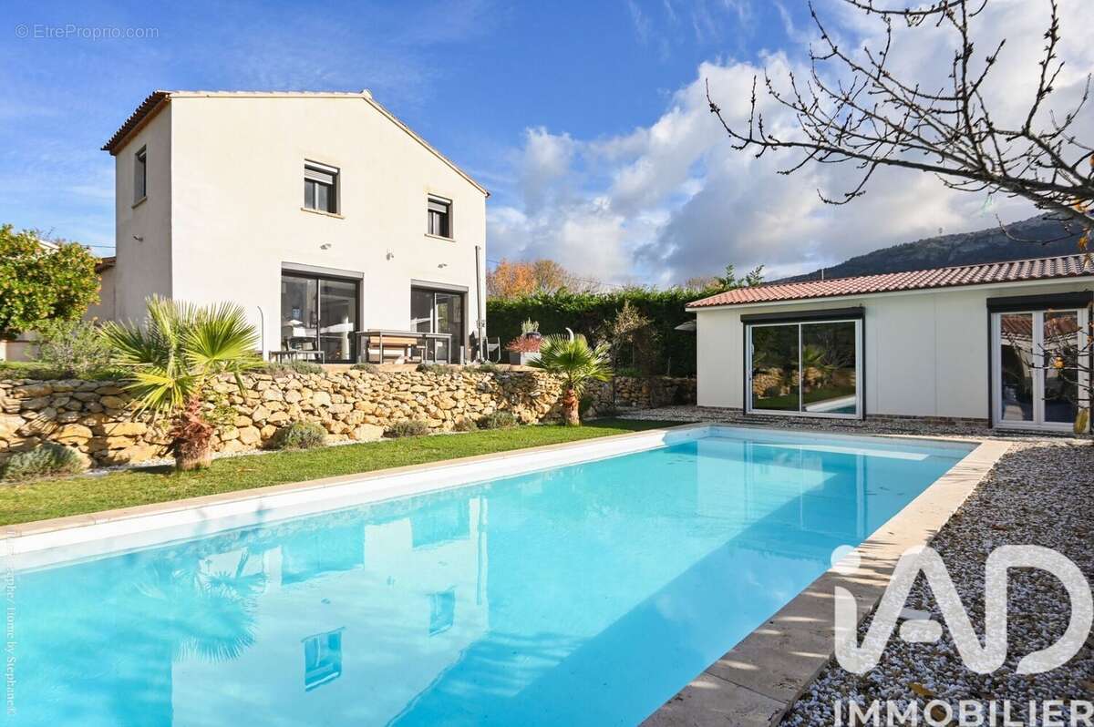 Photo 2 - Maison à PLAN-D'AUPS-SAINTE-BAUME