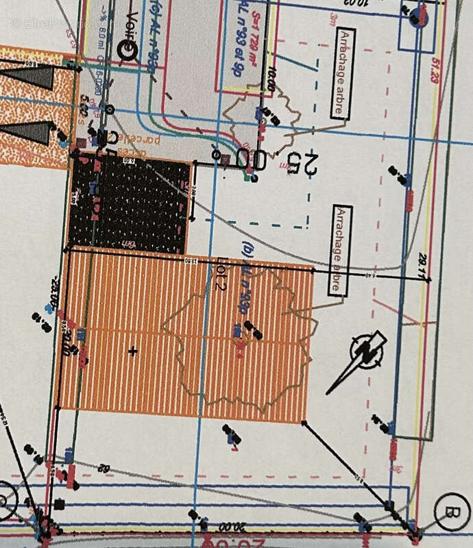 Terrain à SAINT-JULIEN-DES-LANDES