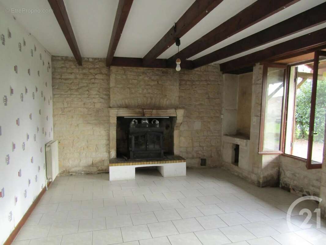 Maison à PIOUSSAY
