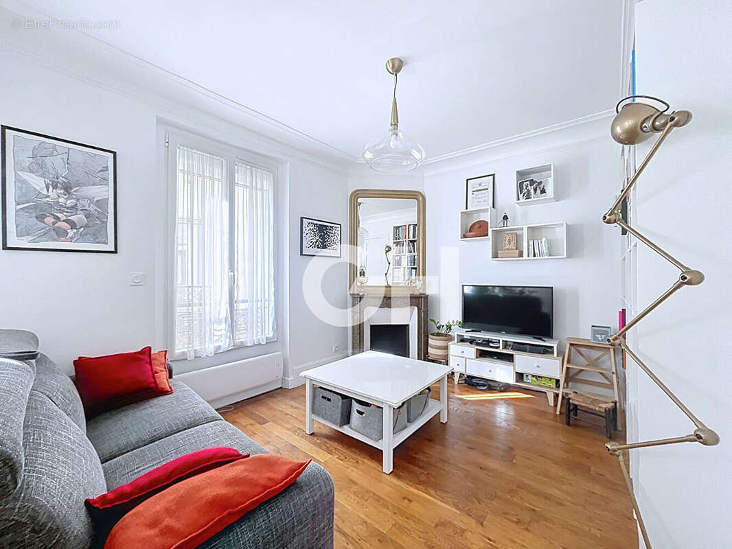 Appartement à PARIS-11E