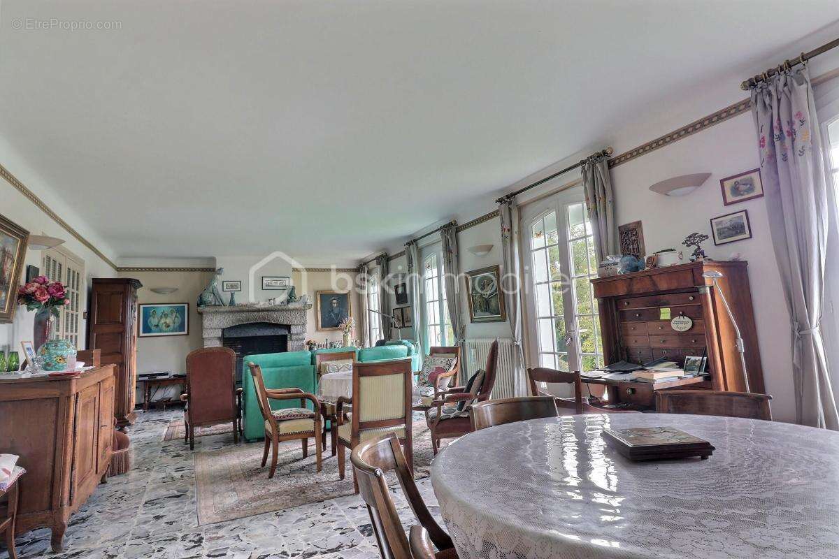 Maison à JALIGNY-SUR-BESBRE