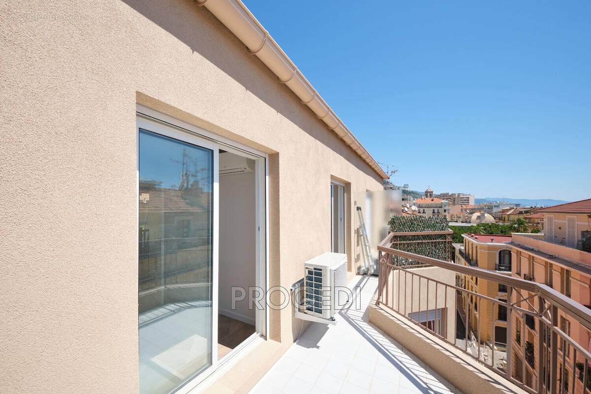 Appartement à BEAUSOLEIL